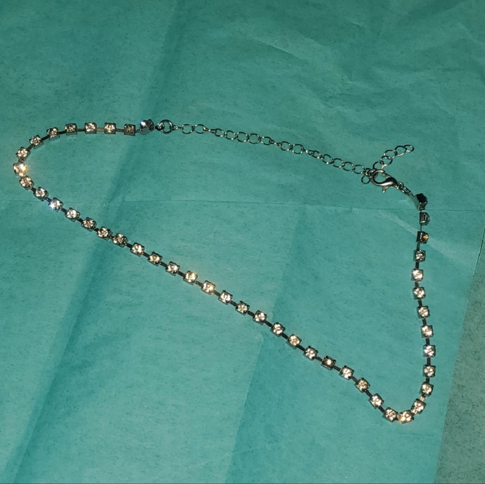 Elegant Gold and Silver Women's Necklace